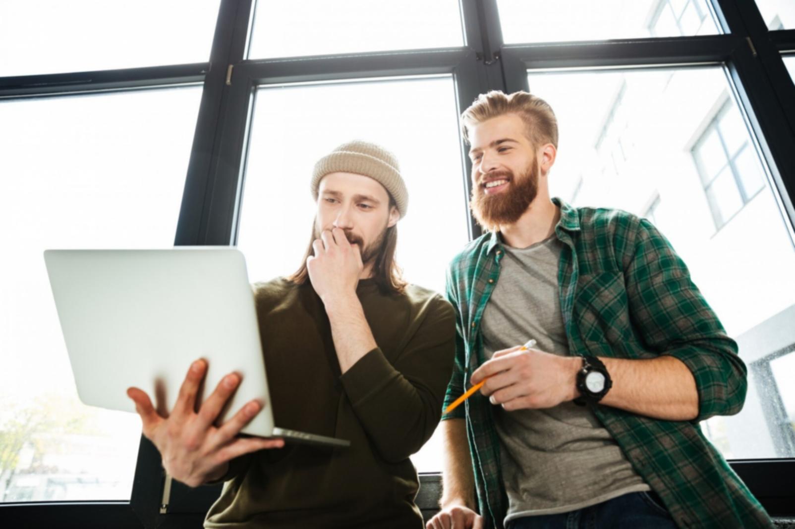 Environnement de travail moderne pour l'analyse financière